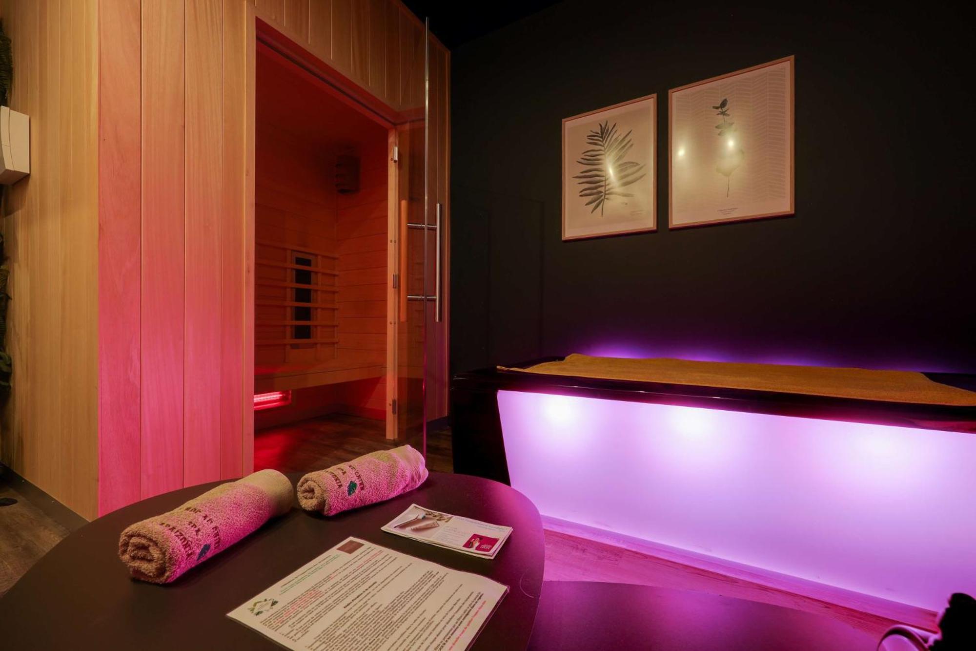 Brit Hotel & Spa Le Roc Au Chien Bagnoles de l'Orne Normandie Dış mekan fotoğraf