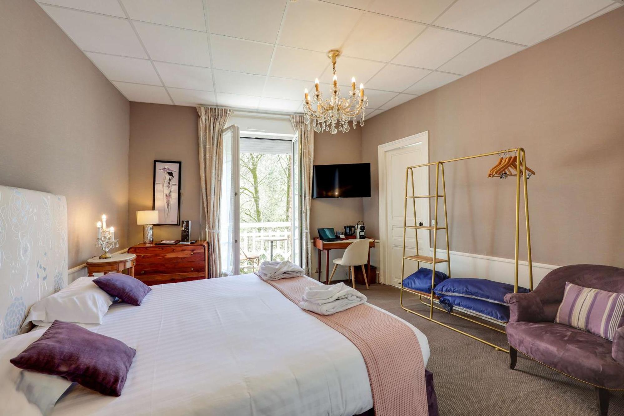 Brit Hotel & Spa Le Roc Au Chien Bagnoles de l'Orne Normandie Dış mekan fotoğraf