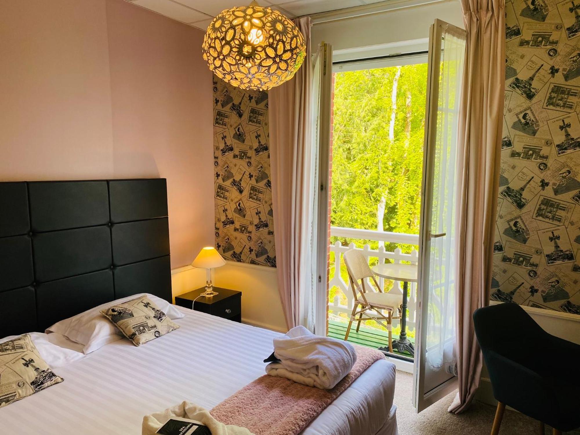 Brit Hotel & Spa Le Roc Au Chien Bagnoles de l'Orne Normandie Dış mekan fotoğraf